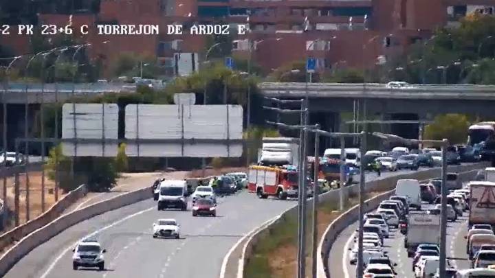 Gran atasco en la A-2 a la altura de Torrejón: permanece cortado el carril derecho tras un accidente múltiple