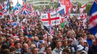 Una multitudinaria marea "patriótica" toma las calles de Londres bajo el lema "Unamos al Reino"