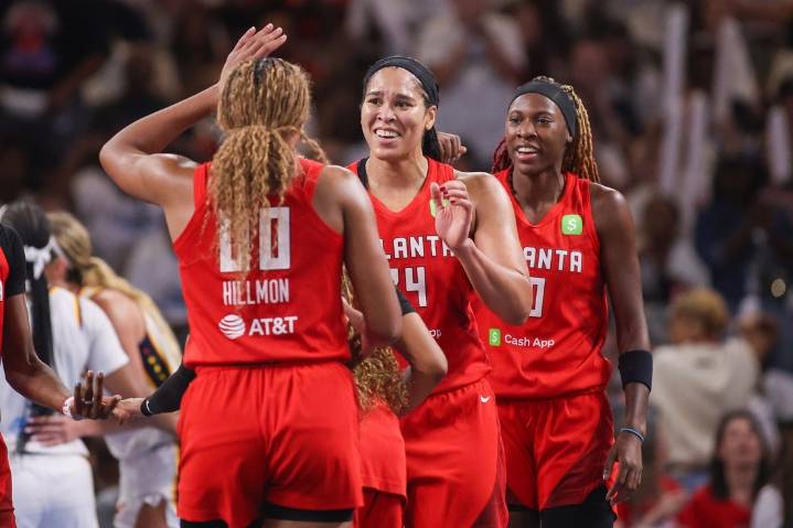 Deadspin | Dream aim for first playoff series win since '16, battle Fever