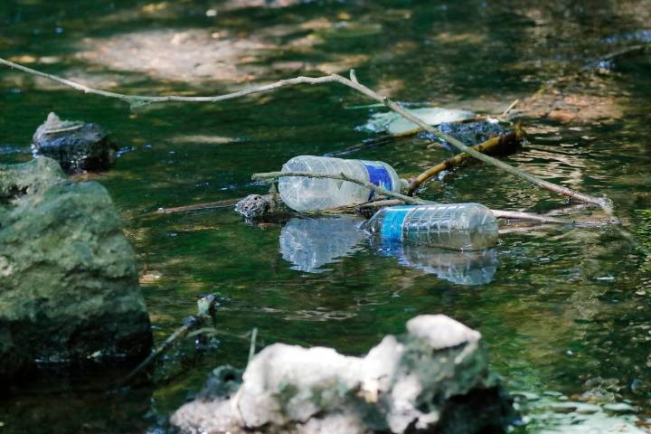 Crisis ambiental: Chile alcanzó su sobregiro de plásticos antes que el promedio mundial