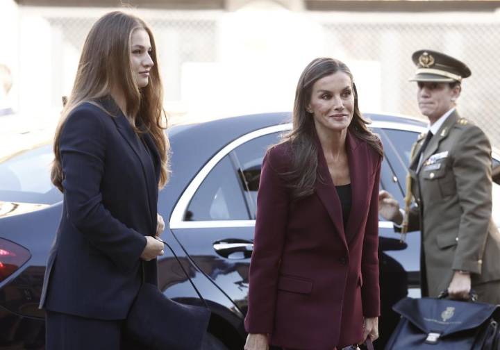 La princesa Leonor, acompañada por los Reyes, visita Navarra por primera vez