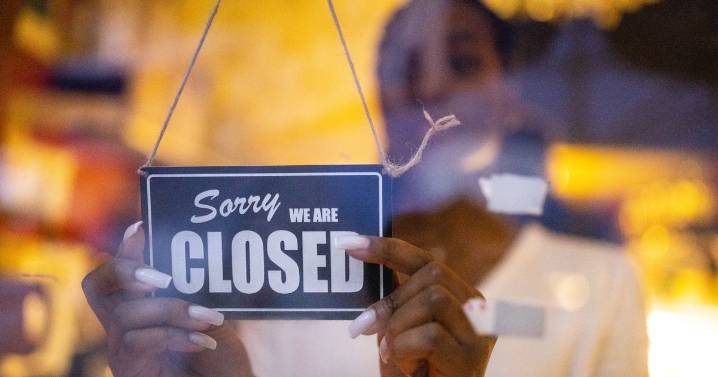 Major High Street beauty chain closing 32 shops