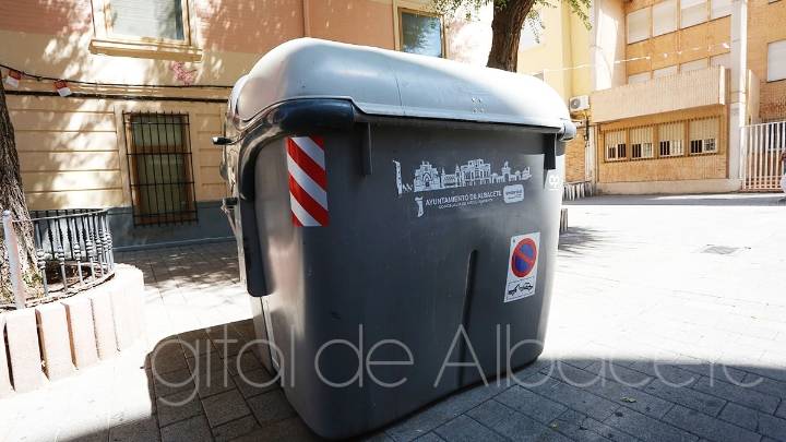 Alertan del grave peligro que supone tirar esto al contenedor gris: explosiones que se pueden producir en Albacete