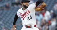 Woods Richardson fans 11 in Twins' 7-0 win, dropping Yankees 5 games behind Blue Jays