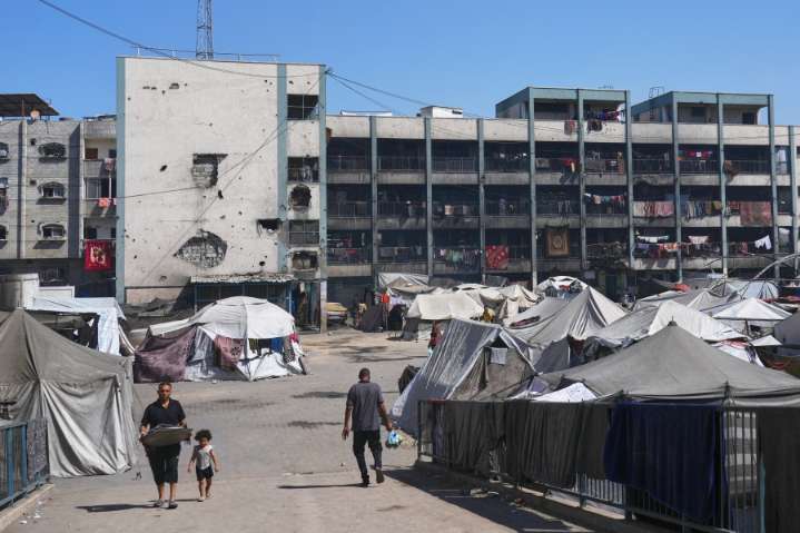 Israeli troops kill 31 Palestinians in Gaza as Qatar says discussion needed on Trump peace plan Updated 1 hour ago