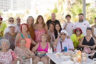 La playa de Malapesquera acoge la clausura de ‘Disfruta la Playa’ para personas con movilidad reducida