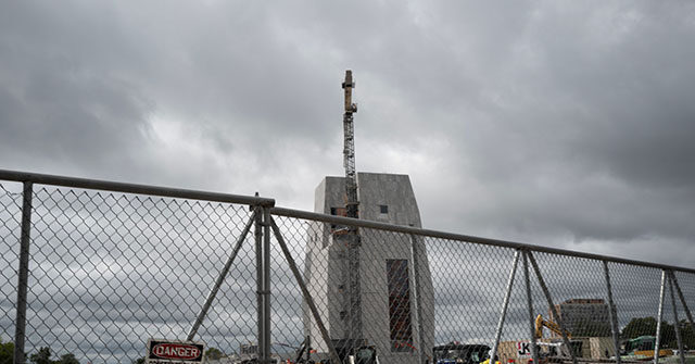 Chicago Residents Blast 'Eyesore' Obama Foundation Center