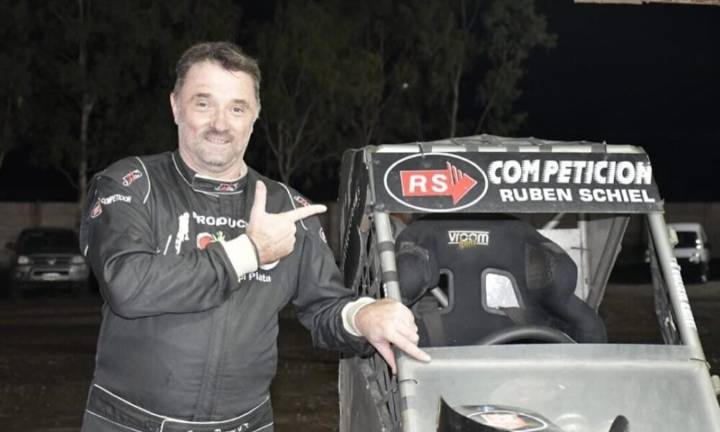 Piloto de midget sufre grave lesión tras un vuelco y termina internado