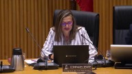 Igualdad se "disculpa" con todas las víctimas "inquietas" por las pulseras antimaltrato pero Redondo no dimite