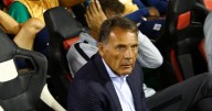 Preocupación en el Boca Juniors de Carlos Palacios: Miguel Ángel Russo es internado en hospital de Buenos Aires