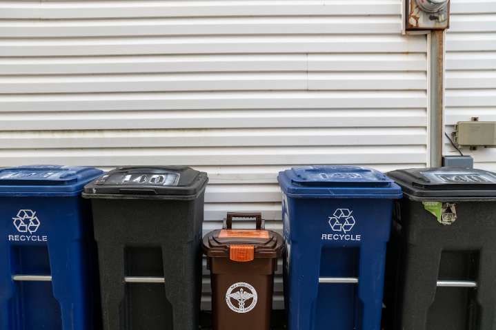 Sanitation Commissioner to discuss NYC trash bins at Staten Island meeting