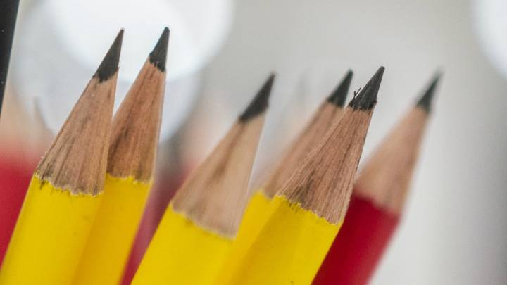 Chicago suburb knife scare sparks school alerts, but 'weapon' was a pencil