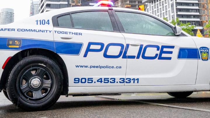 Pedestrian injured in Mississauga hit-and-run; driver of pickup truck sought