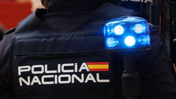 Aprovecha el descuido de un camarero para llevarse 600 euros de la caja de un local de ocio de Granada