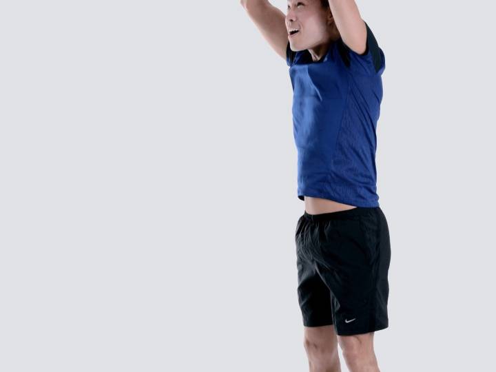 Trabaja tu abdomen de pie: ejercicios efectivos y fáciles