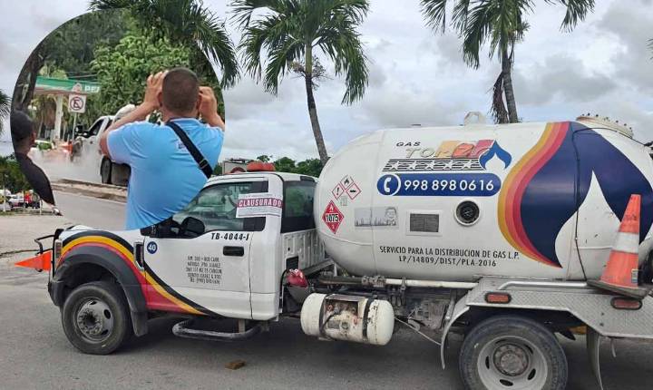 Fuga en pipa de gas causa alarma en avenida de Cancún