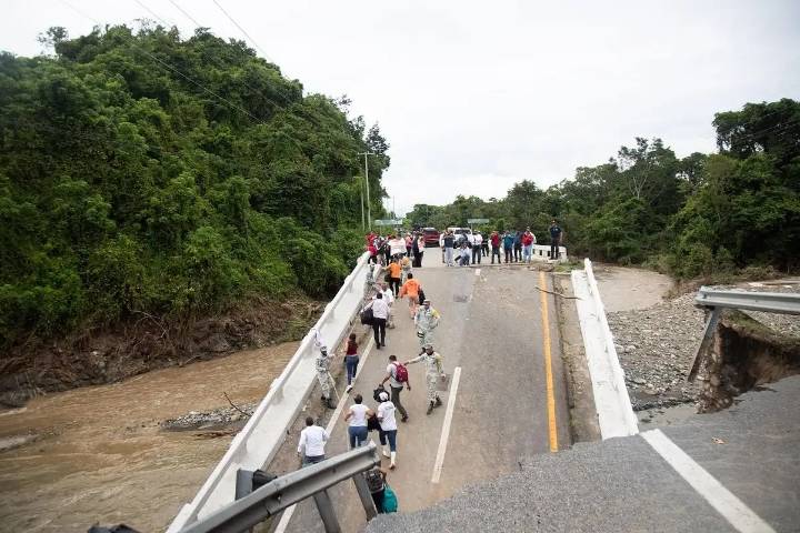 Colapsan puentes carreteros en Chiapas por las recientes lluvias