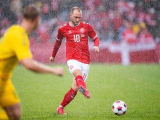 Christian Eriksen firma con el Wolfsburgo alemán