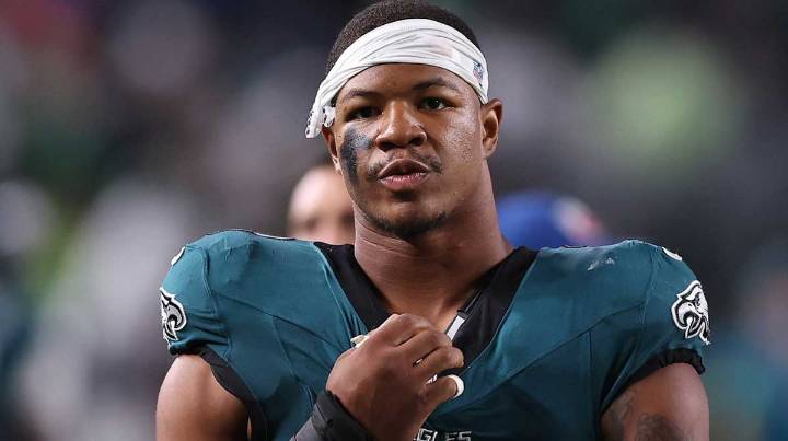 Eagles’ Nolan Smith surprisingly lands on IR amid flurry of moves
