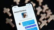 Chatbots religiosos: el nuevo rostro de la IA que promete ser Dios