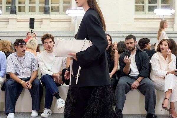 Un día de desfiles con una editora de moda: el ambiente en el backstage, encuentro con los diseñadores y sorpresas de última hora