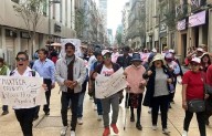 Personas celebran llegada de la nueva SCJN en Zócalo de CDMX