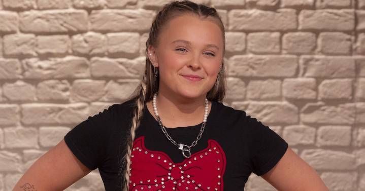 Jojo Siwa Gets Candid About Backlash To Chris Hughes Relationship