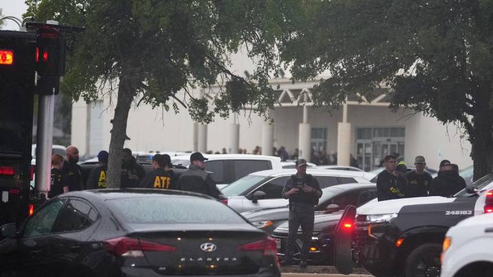 3 people shot at a Dallas ICE facility and the shooter is dead