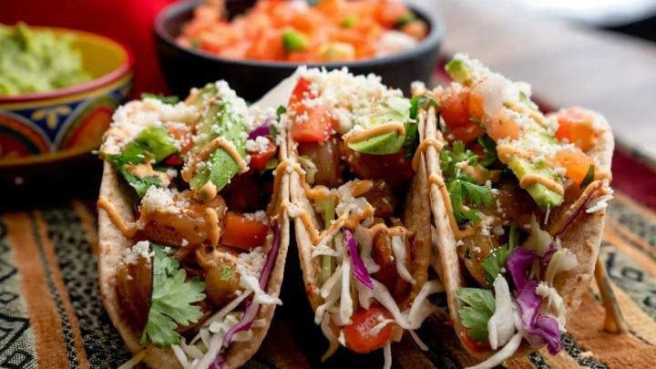 Tacos antiinflamatorios con masa de plátano verde: baratos y sorprendentes