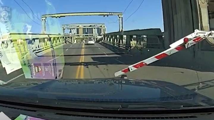 New video: Car jumps University Bridge in Seattle