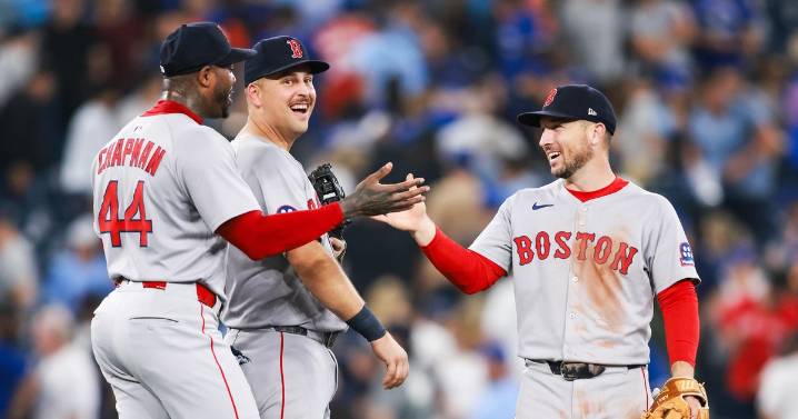 Red Sox playoff magic number drops to three with win over Blue Jays, late