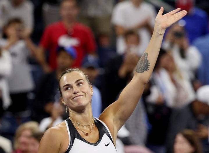 Tennis-Sabalenka outclasses Bucsa to reach US Open quarter