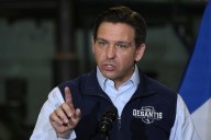 Ron DeSantis lanza programa para que la población de Florida compre armas libres de impuestos