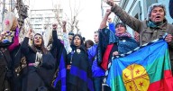 Desestimaron la denuncia de las comunidades mapuches por el desalojo en la Casa de Gobierno de Neuquén