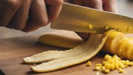 Picar cáscara de banana: para qué sirve y cómo aprovecharla