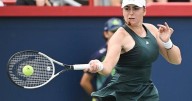 Stakusic weathers rain delay, rallies to beat Kudermetova in Guadalajara Open