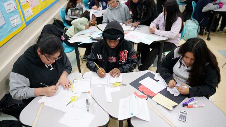 U.S. high school students lose ground in math and reading, continuing yearslong decline