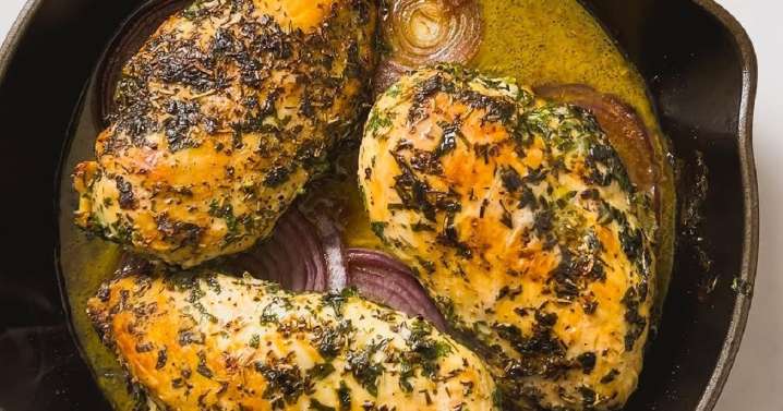 Pechugas de pollo a las finas hierbas en pocos minutos