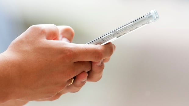 Ottawa tells CRA to fix its call centre problem so more Canadians can reach an agent
