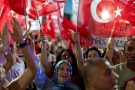 Turkey orders detention of Istanbul district mayor, others in corruption probe, state media says