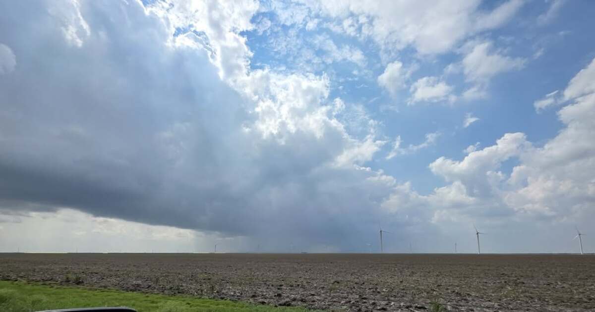 Partly cloudy tonight with rain chances increasing into Sunday