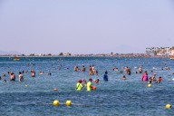 Fallece un hombre de 88 años tras un ahogamiento en la playa de Benidorm