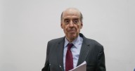 Procuraduría ratifica destitución de Álvaro Leyva por polémico contrato de pasaportes