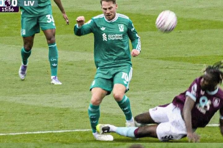 Video: la tremenda patada que sufrió Alexis Mac Allister en la Premier League