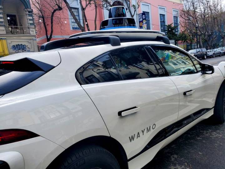 Waymo launches corporate robotaxi accounts to court business travel