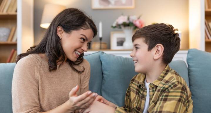 ¿Cómo puedo ganarme la confianza de mis hijos?