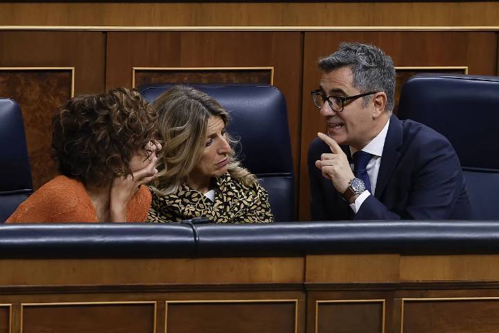 El Gobierno se lanza a desacreditar al juez Peinado: "Un tribunal imparcial pondrá las cosas en su sitio"