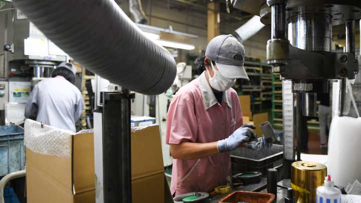 Trump signs order sealing Japan tariff deal with 15% rate
