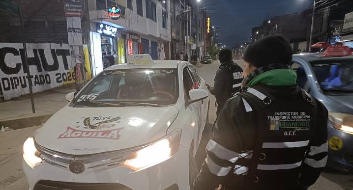 Caos en calles de Huancayo por culpa de discotecas