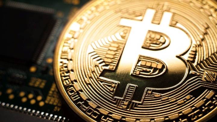 Bitcoin acaricia los u$s114.000 ante la expectativa de un recorte de tasas importante la próxima semana